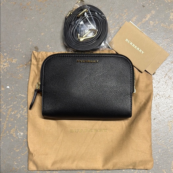 Burberry Black Leather bag - Picture 1 of 5